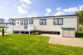 Brilliant Caravan For Hire At Caister Haven Holiday Park In Norfolk Ref 30011H